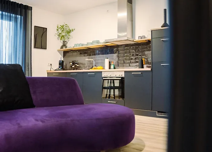 Lio Suite Deluxe Apartment Kueche Terrasse Parken Netflix