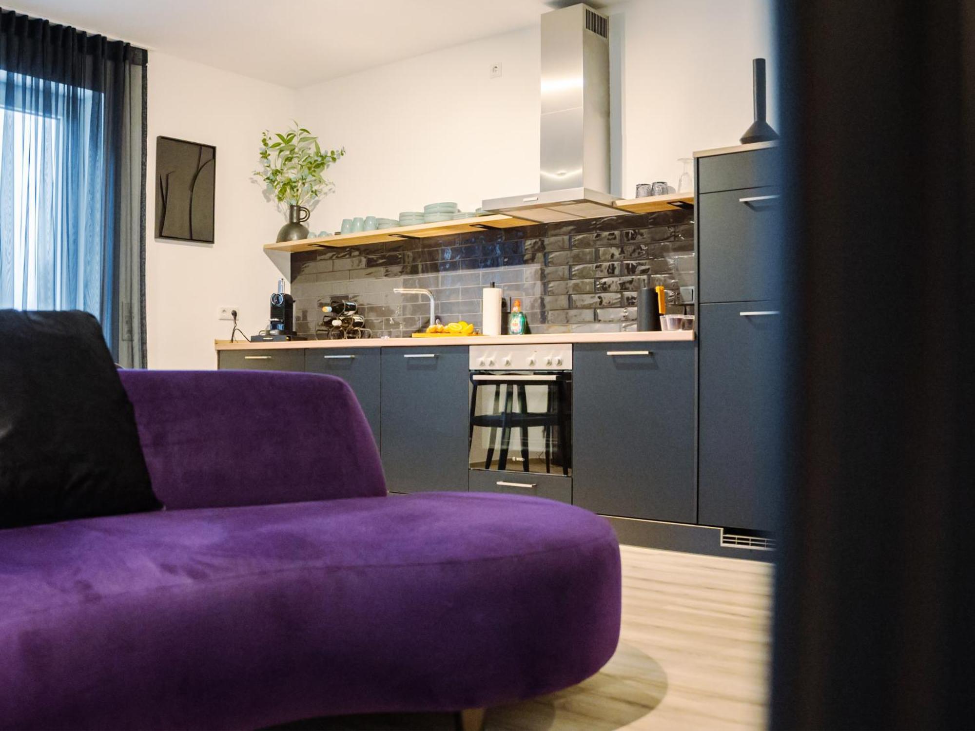 Lio Deluxe Kueche Terrasse Parken Netflix