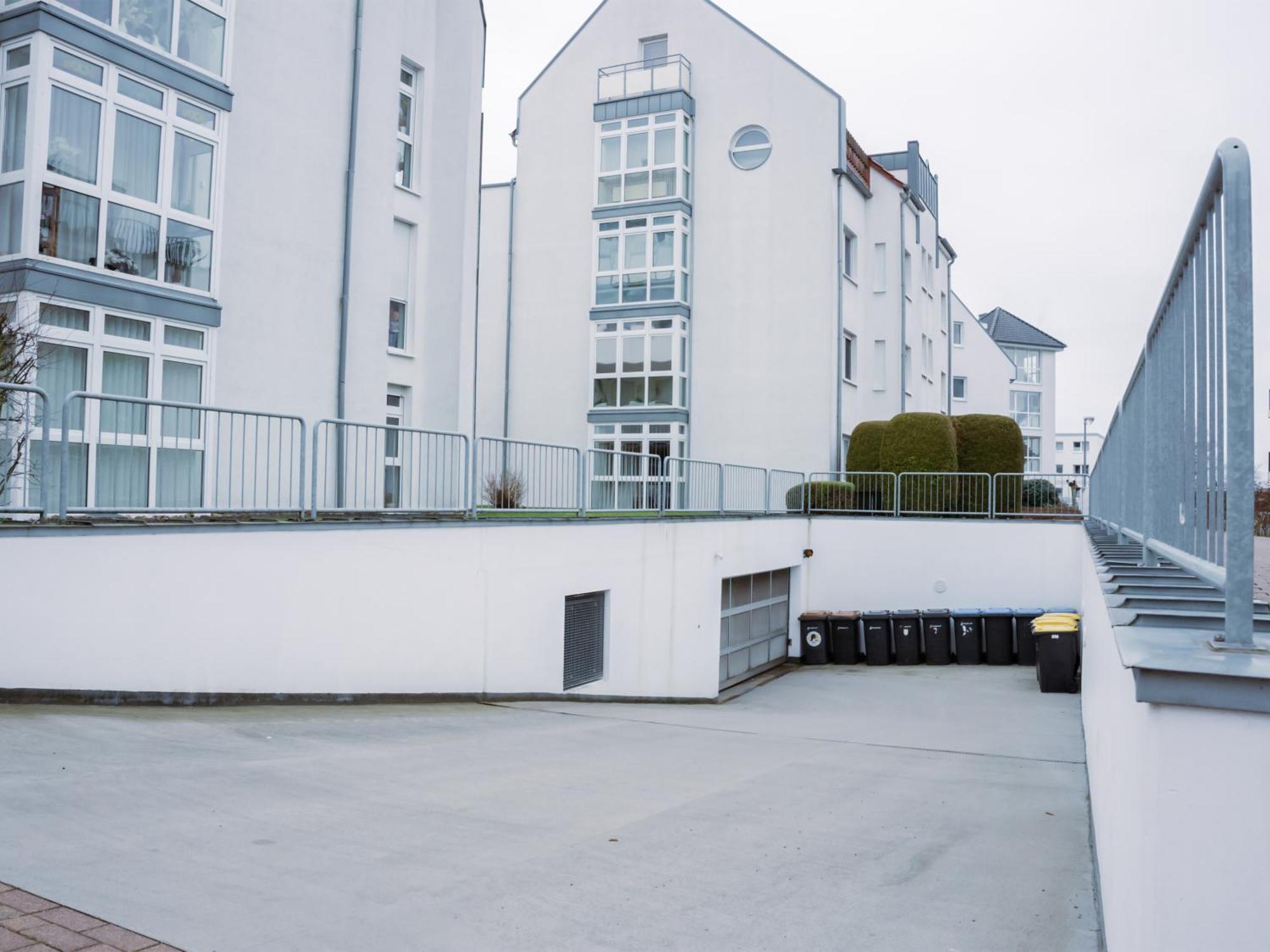 Lio Deluxe Kueche Terrasse Parken Netflix